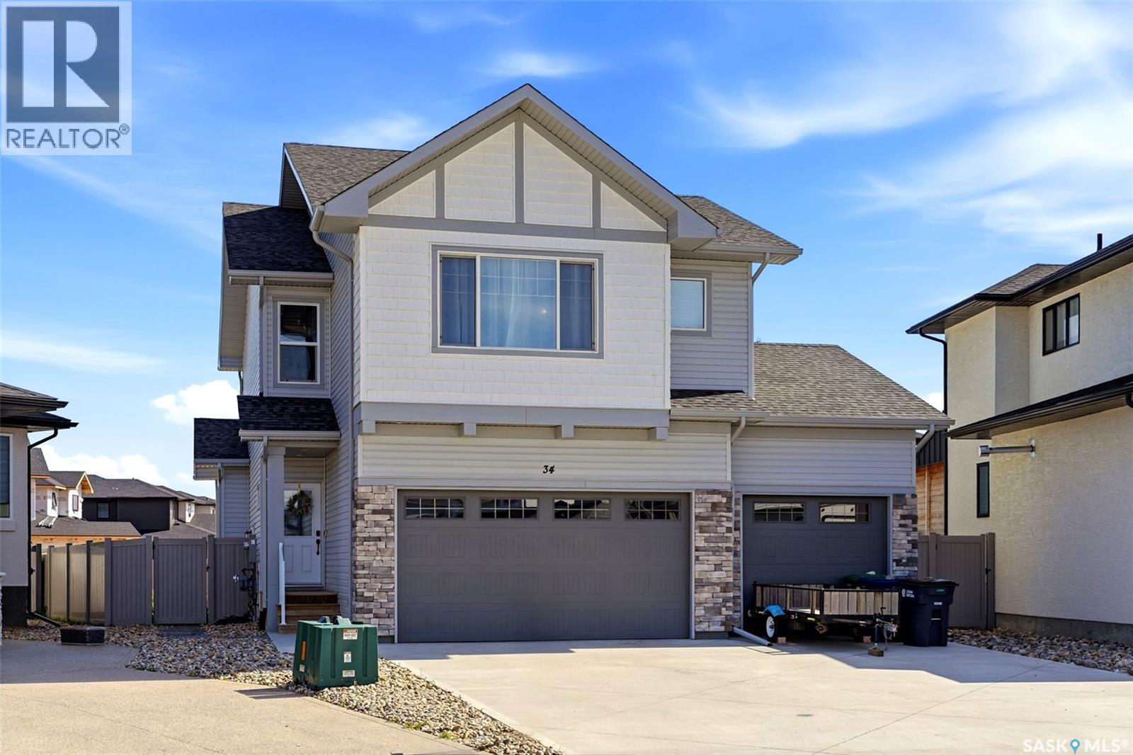 34 Mackenzie CRESCENT, Pilot Butte, Saskatchewan