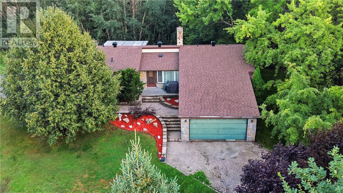 2124 Salo Road, Sudbury, Ontario  P3E 4M9 - Photo 2 - 2130133