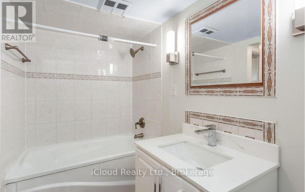 Cy02 - 25 Agnes Street, Mississauga, Ontario  L5B 3X7 - Photo 20 - W13738628