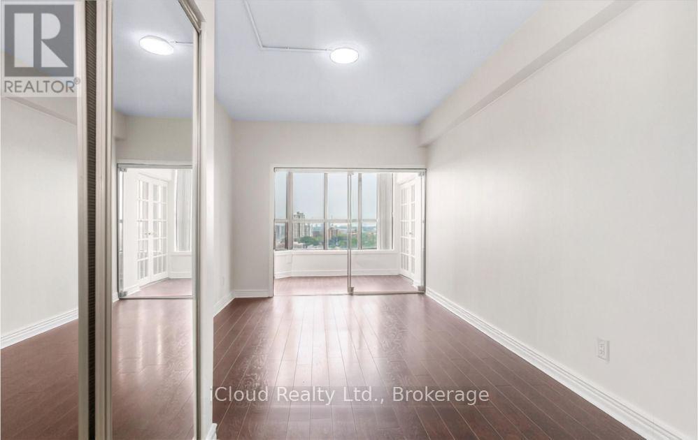 Cy02 - 25 Agnes Street, Mississauga, Ontario  L5B 3X7 - Photo 16 - W13738628