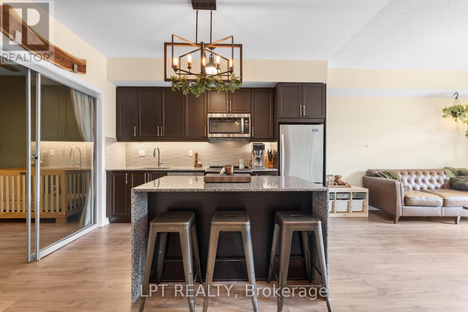 303 - 50 Ann Street, Caledon, Ontario  L7E 1B9 - Photo 11 - W13739782