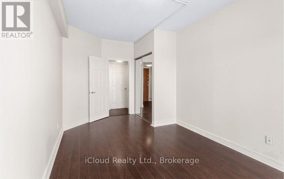 Cy02 - 25 Agnes Street, Mississauga, Ontario  L5B 3X7 - Photo 26 - W13738628