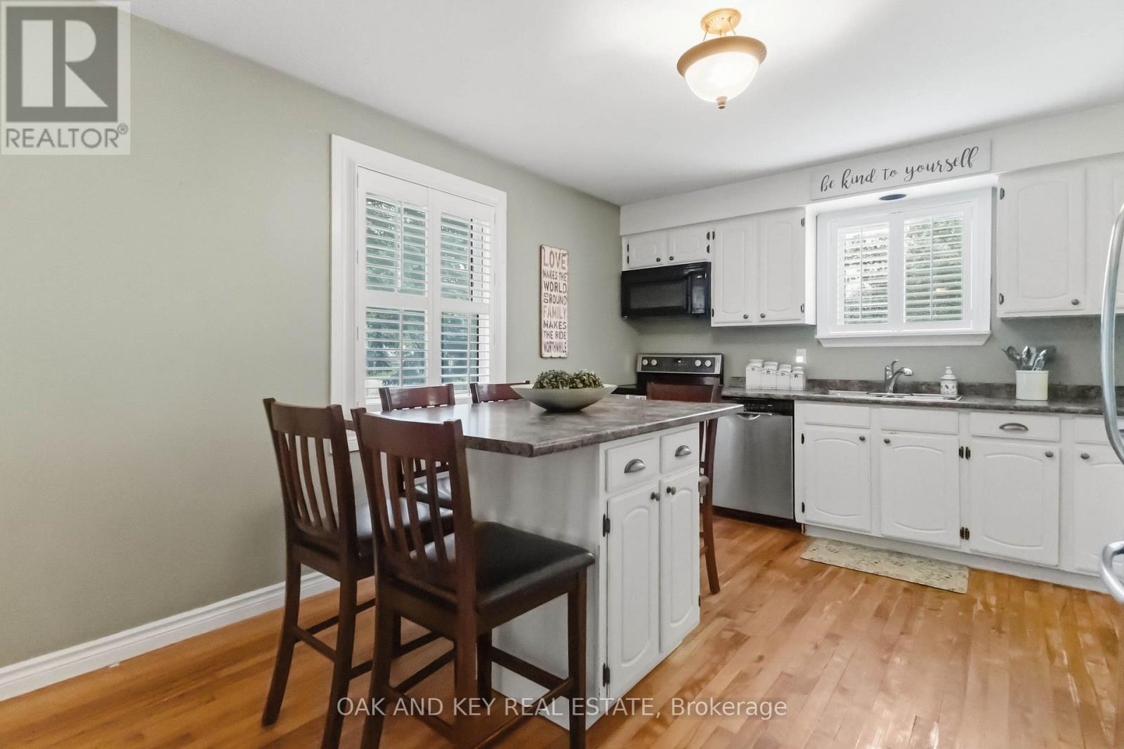 118 Harold Court, Lucan Biddulph, Ontario  N0M 2J0 - Photo 11 - X13740318