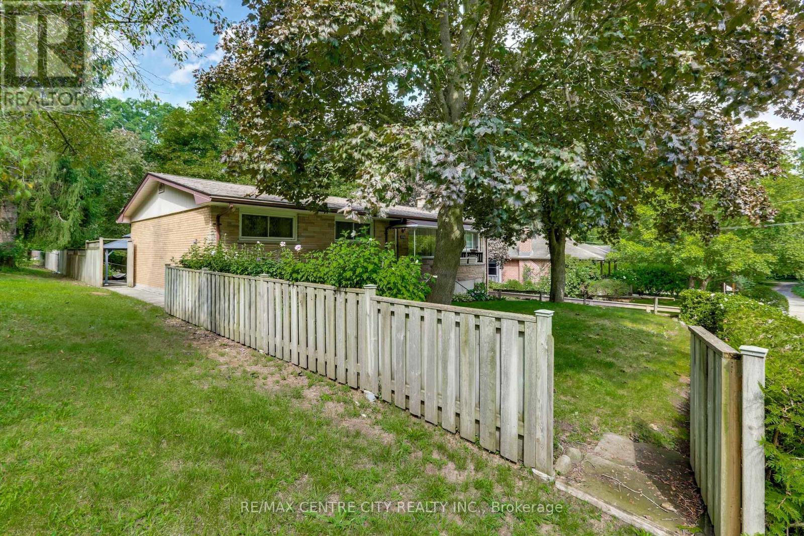 223 Halls Mill Road, London South, Ontario  N6K 2L3 - Photo 2 - X13740402