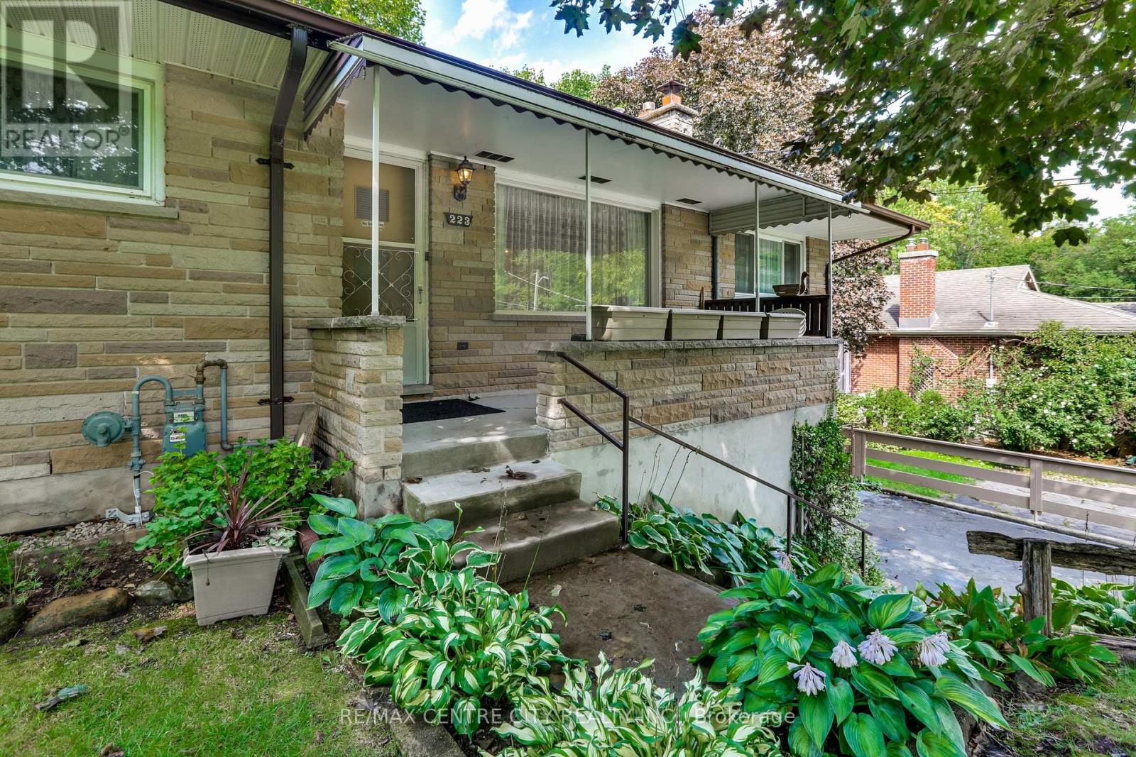 223 Halls Mill Road, London South, Ontario  N6K 2L3 - Photo 4 - X13740402