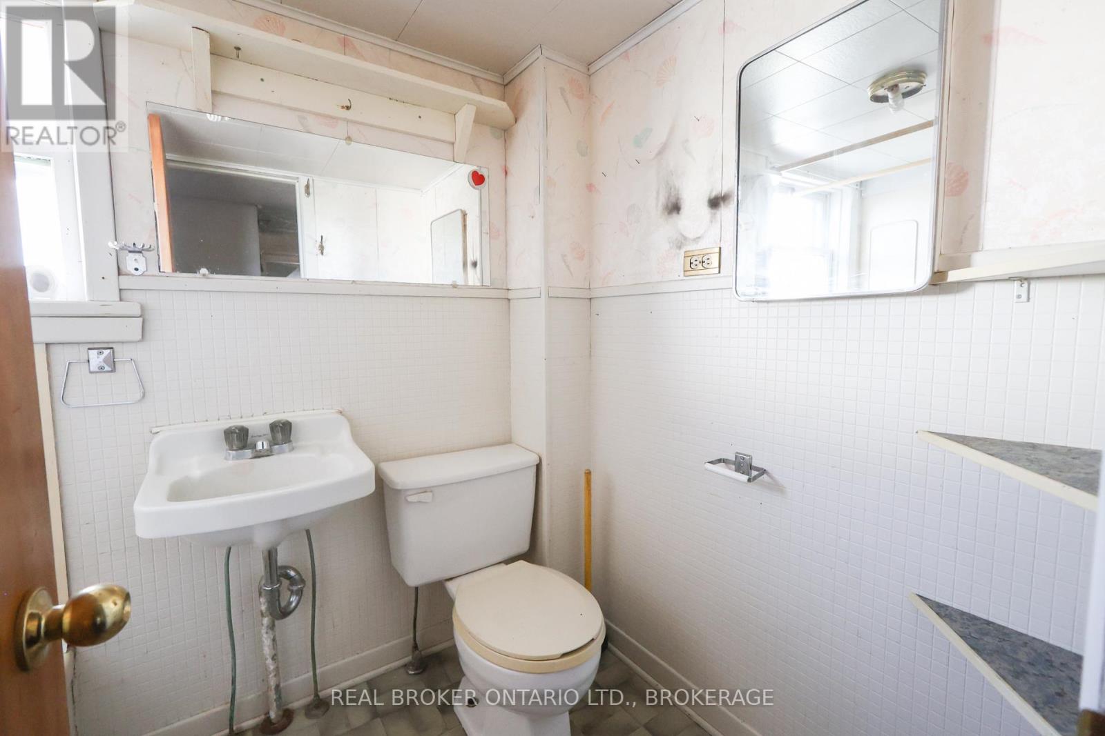 407 Montreal Road, Cornwall, Ontario  K6H 1B8 - Photo 11 - X13740102
