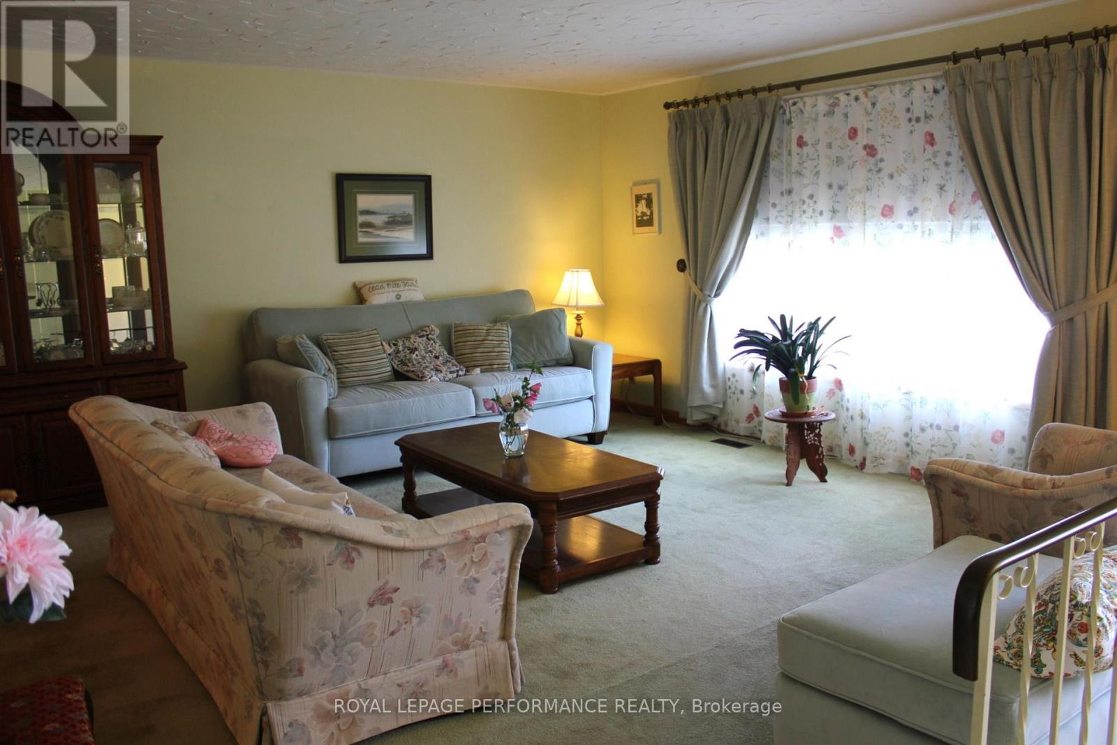 729 Iroquois Drive, Cornwall, Ontario  K6H 5C6 - Photo 17 - X13740114