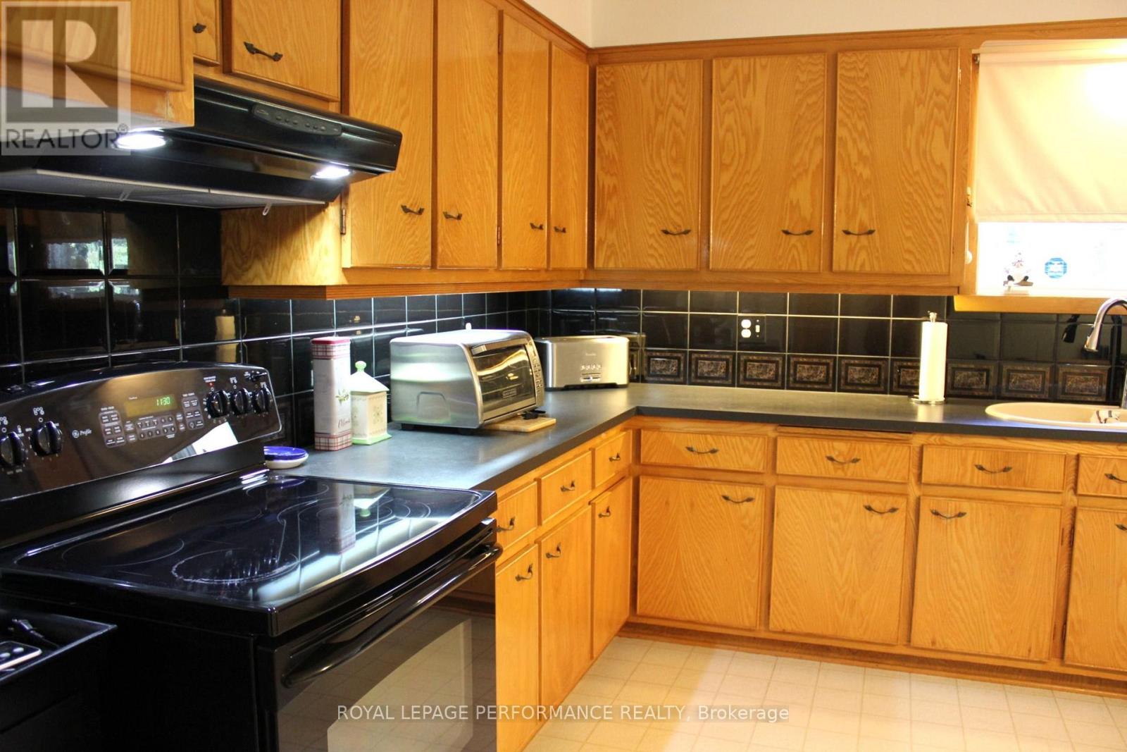 729 Iroquois Drive, Cornwall, Ontario  K6H 5C6 - Photo 22 - X13740114