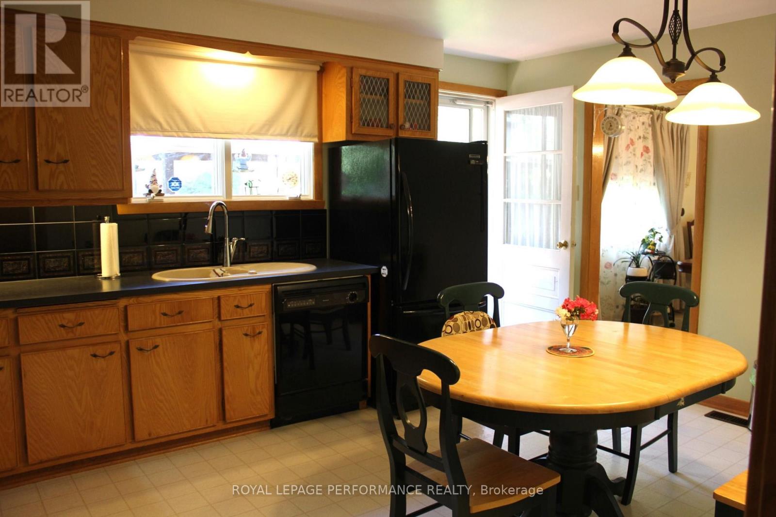729 Iroquois Drive, Cornwall, Ontario  K6H 5C6 - Photo 23 - X13740114