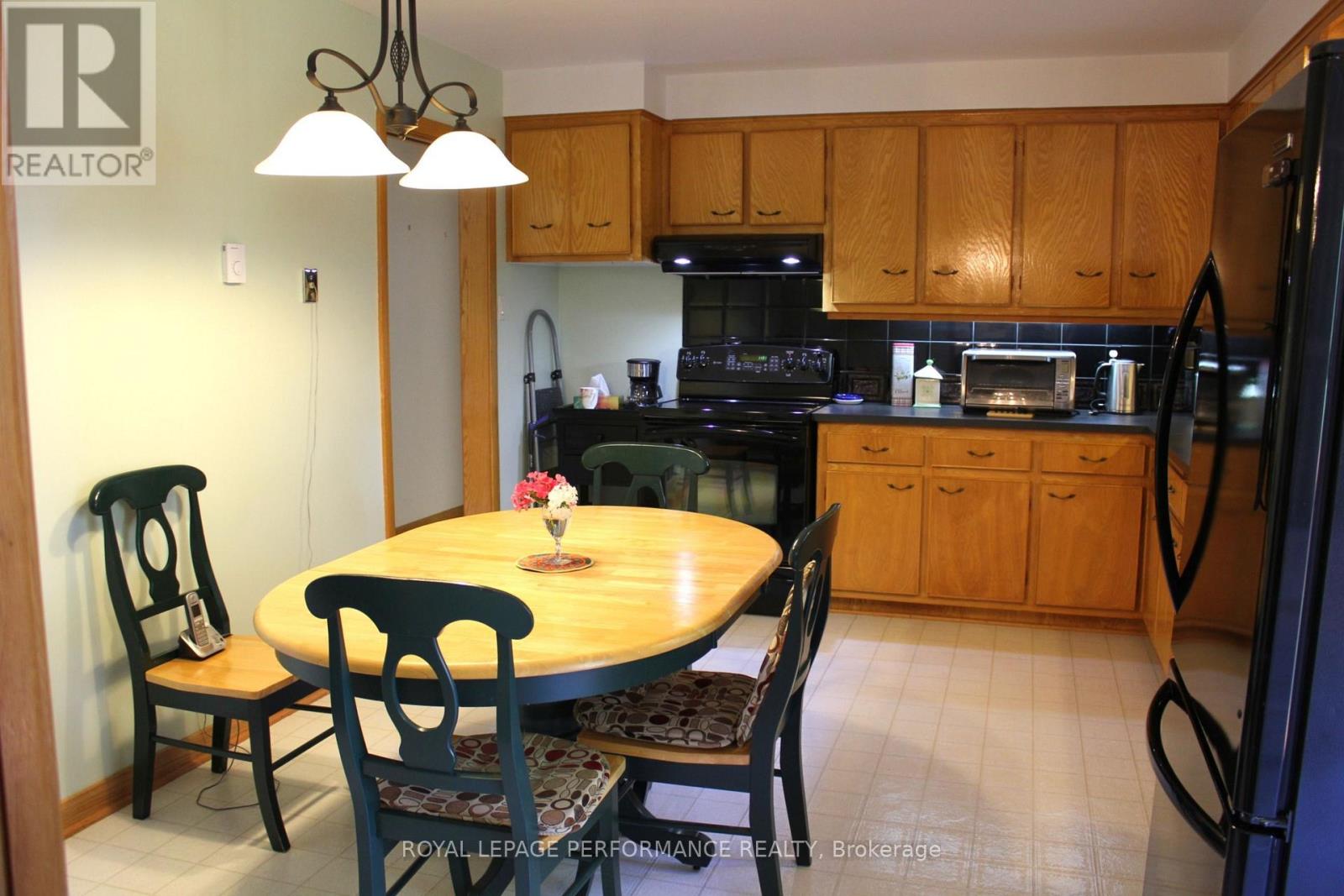 729 Iroquois Drive, Cornwall, Ontario  K6H 5C6 - Photo 24 - X13740114