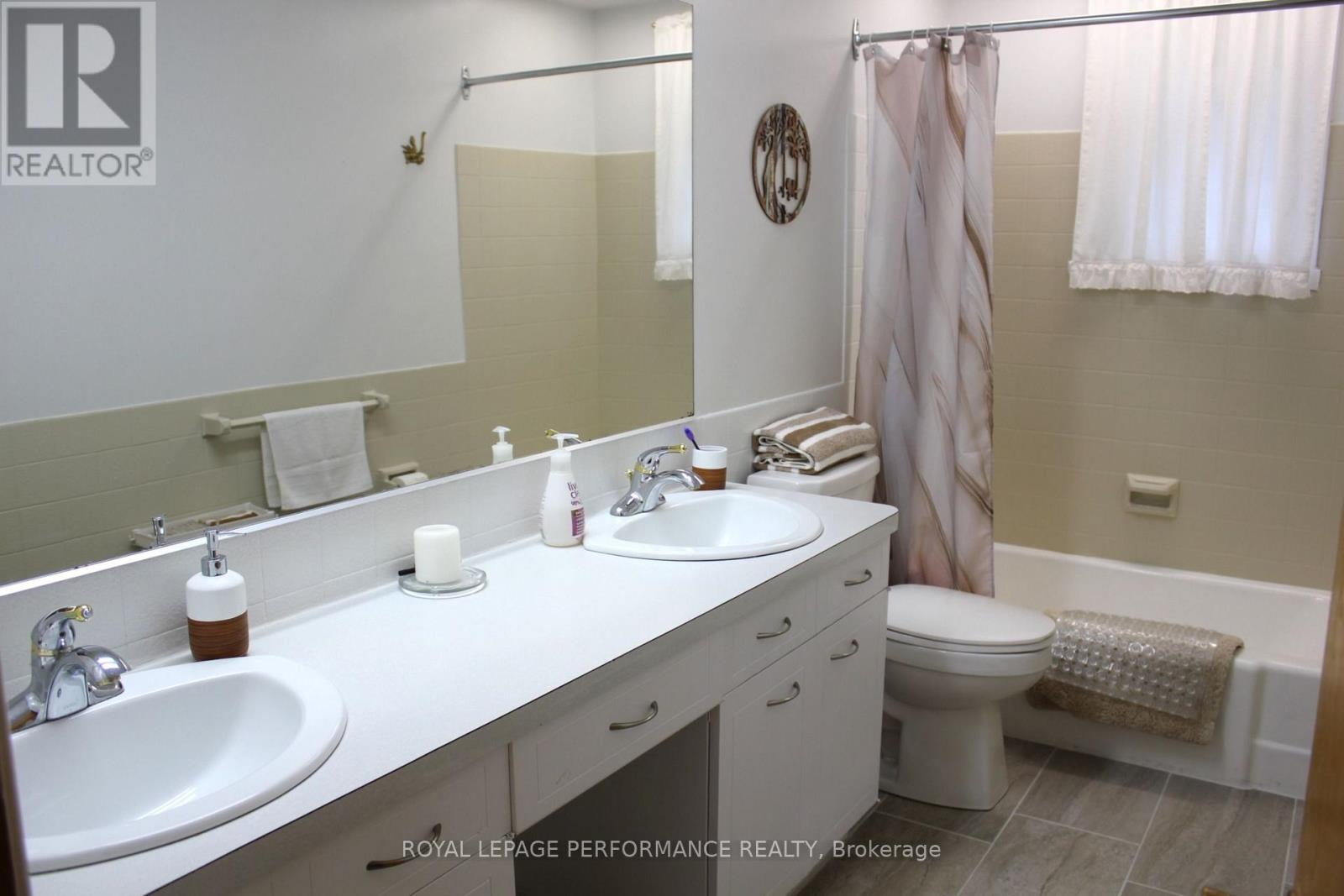 729 Iroquois Drive, Cornwall, Ontario  K6H 5C6 - Photo 27 - X13740114