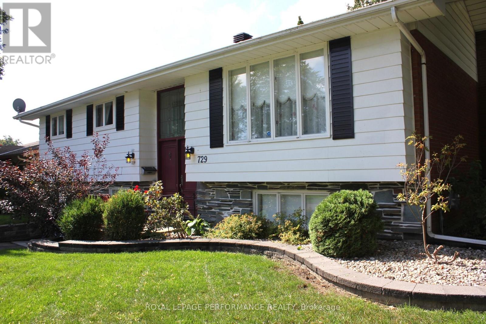 729 Iroquois Drive, Cornwall, Ontario K6H 5C6 - Photo 4 - X13740114