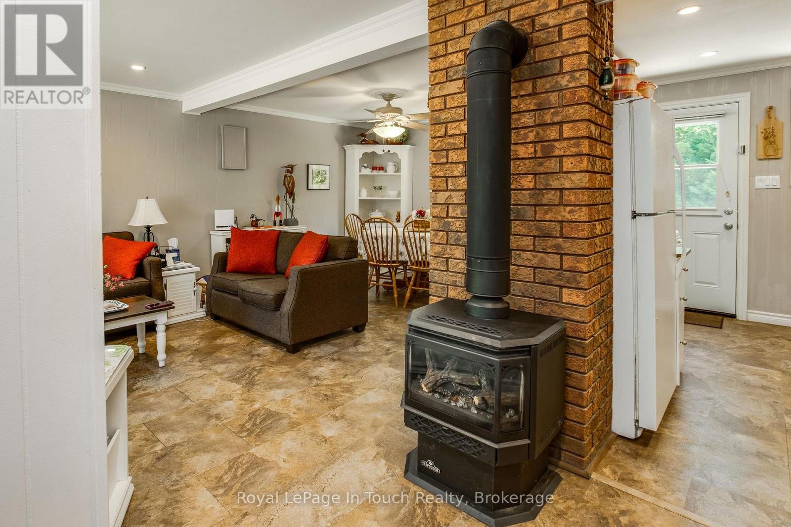 19 Adelard Road, Tiny, Ontario  L0L 2J0 - Photo 11 - S13740212