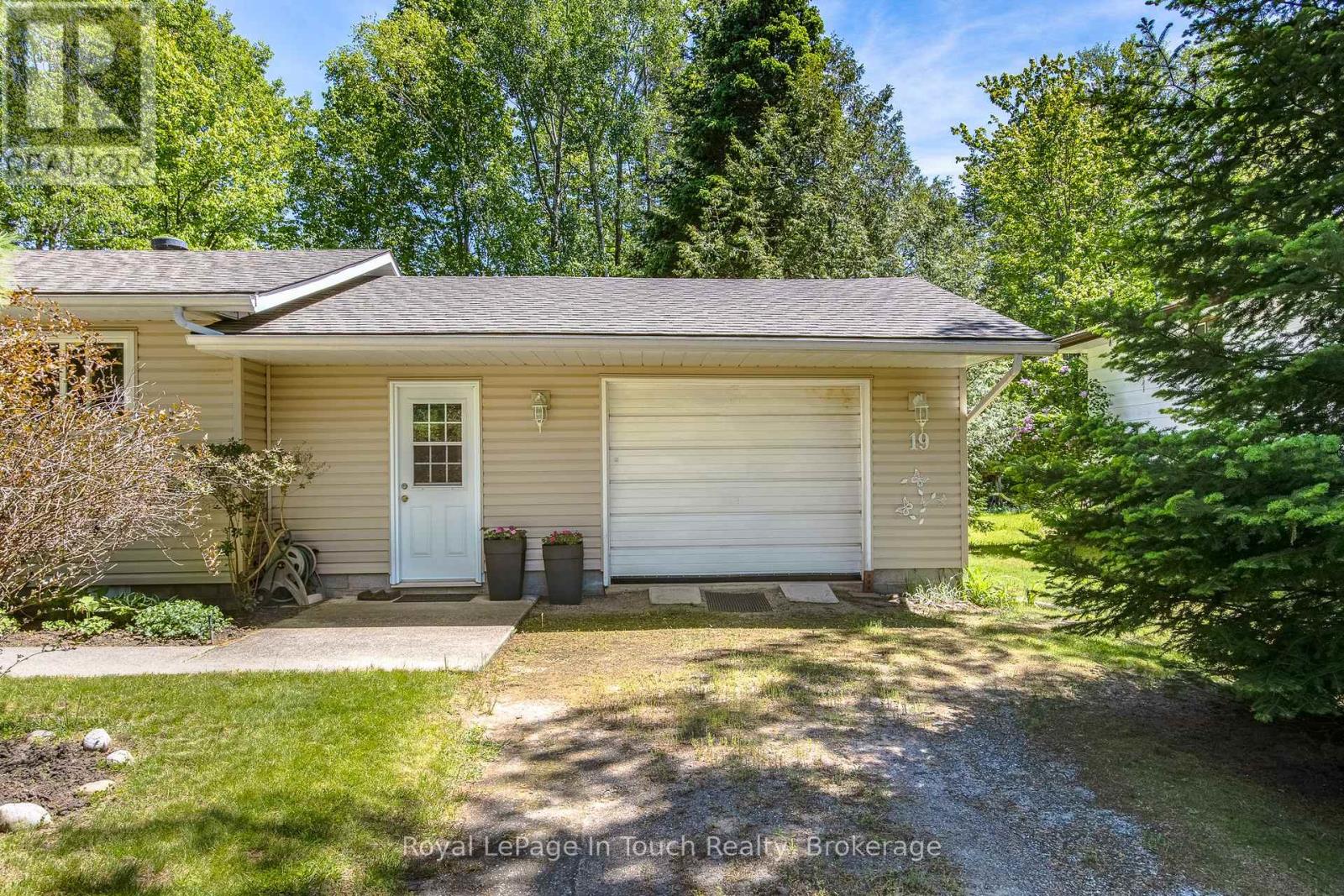 19 Adelard Road, Tiny, Ontario  L0L 2J0 - Photo 6 - S13740212