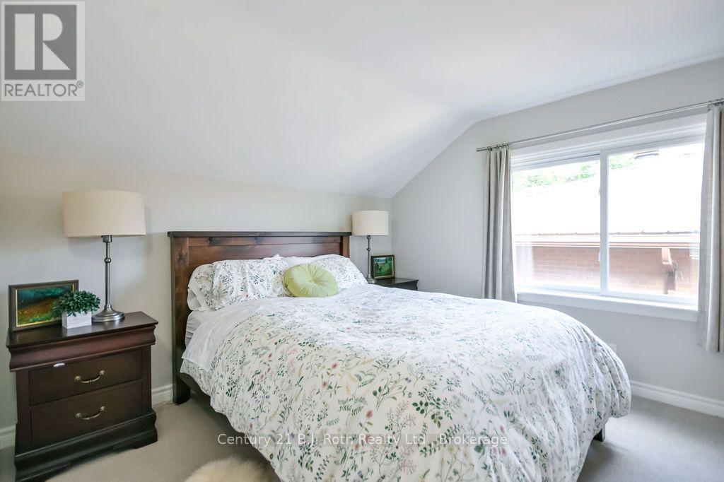 157 Parkview Avenue, Orillia, Ontario  L3V 4M2 - Photo 24 - S13740252