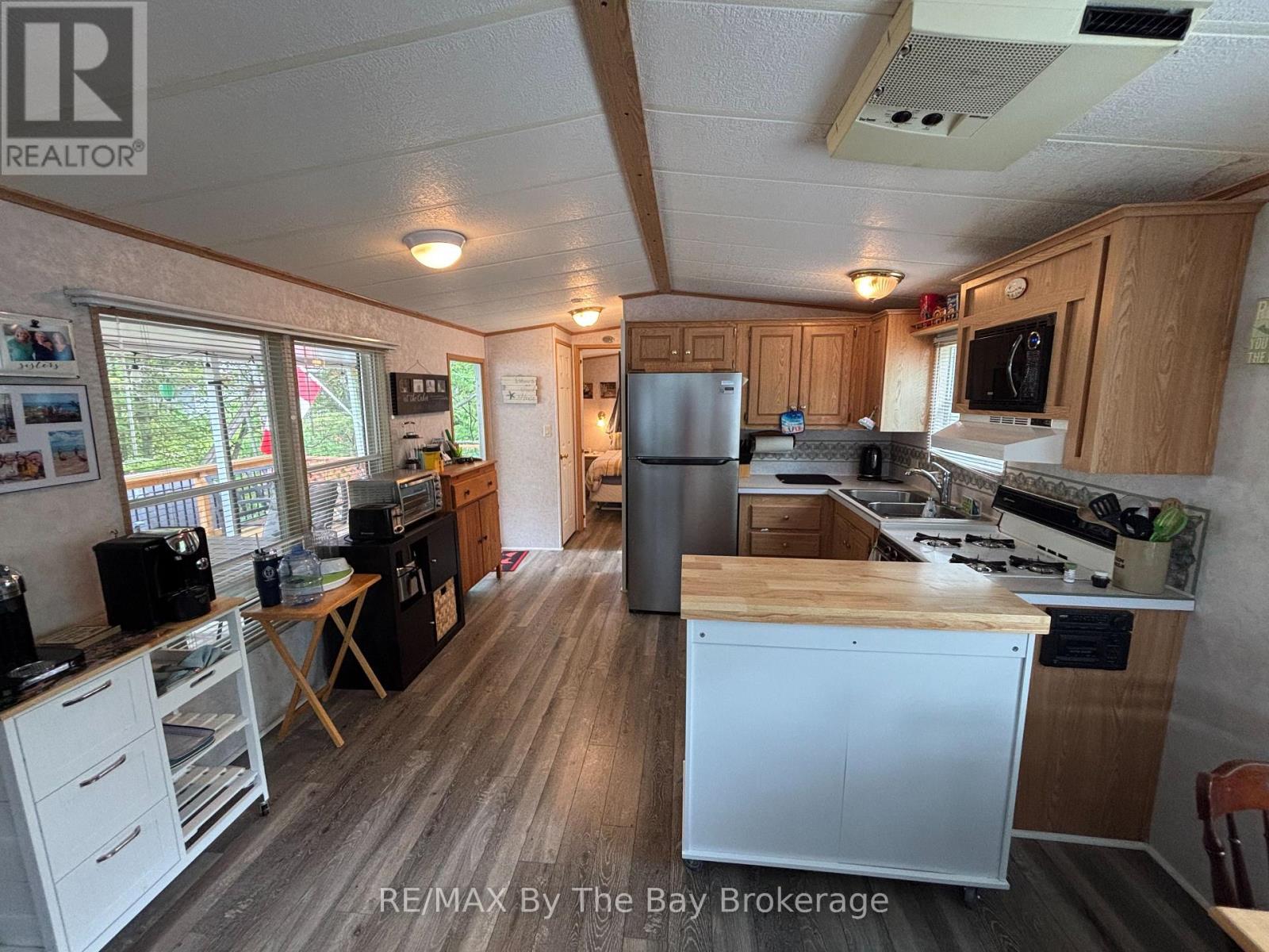 168 - 85 Theme Park Drive, Wasaga Beach, Ontario  L9Z 1X7 - Photo 11 - S13740378