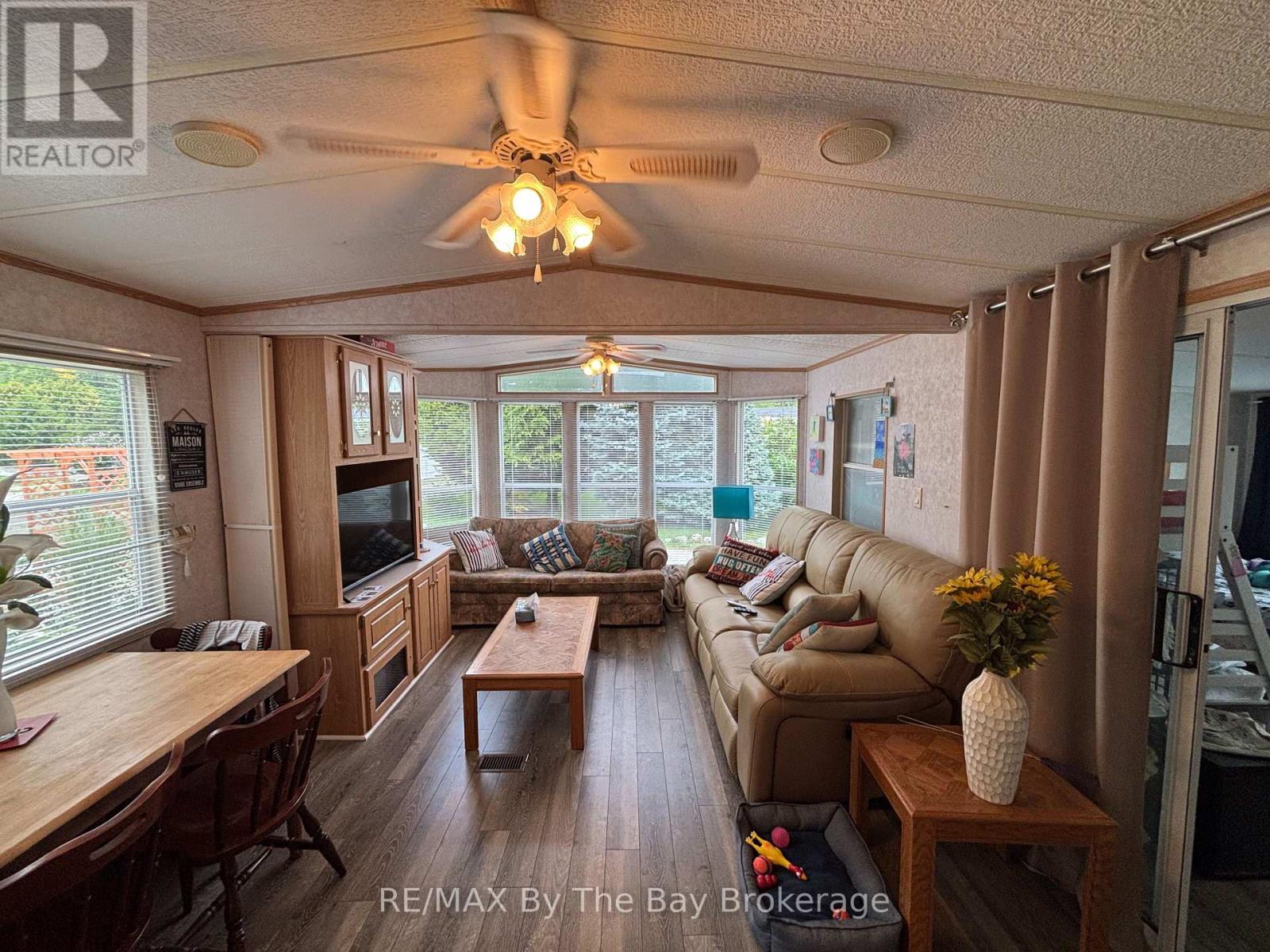 168 - 85 Theme Park Drive, Wasaga Beach, Ontario  L9Z 1X7 - Photo 13 - S13740378
