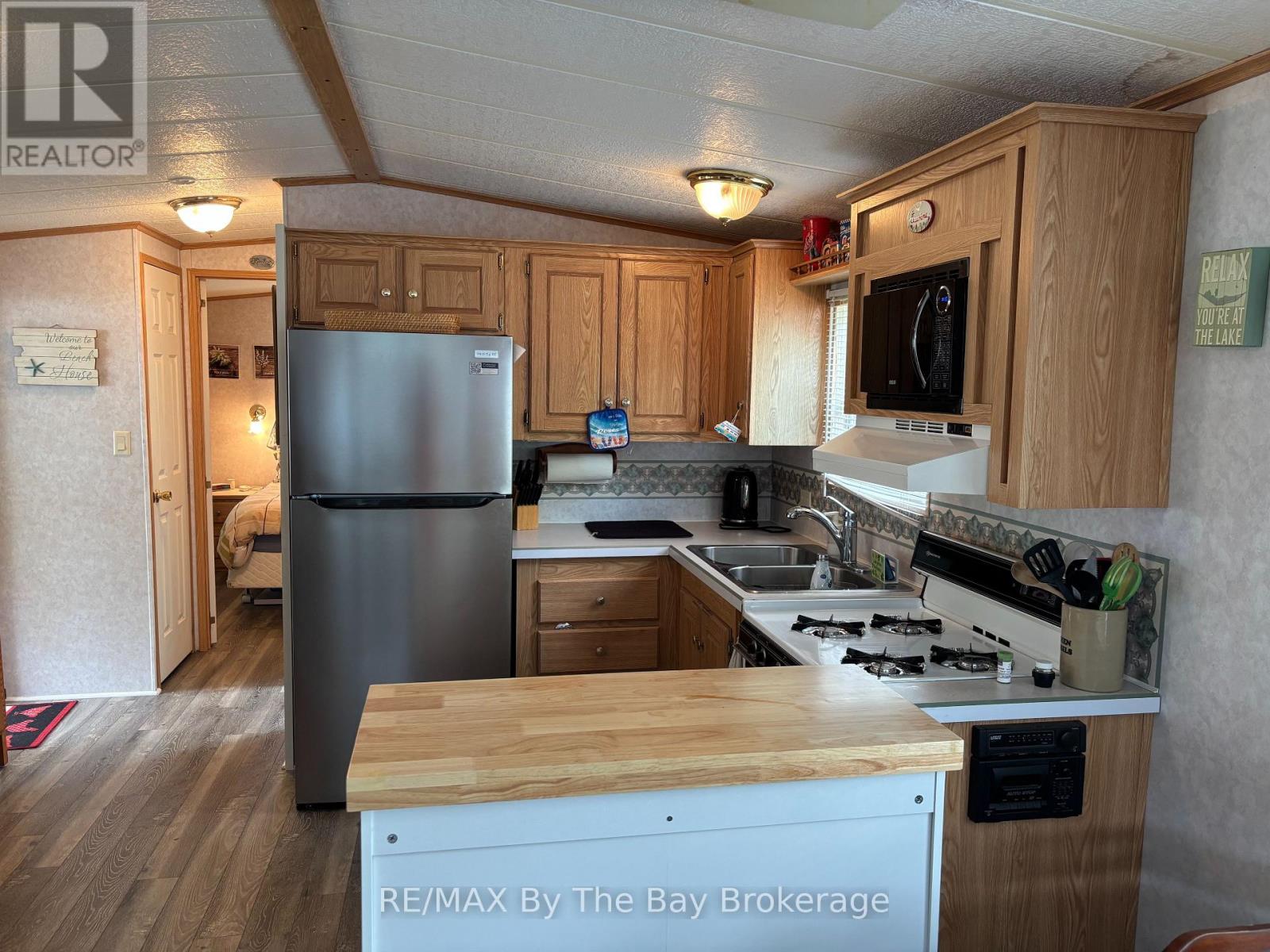 168 - 85 Theme Park Drive, Wasaga Beach, Ontario  L9Z 1X7 - Photo 9 - S13740378