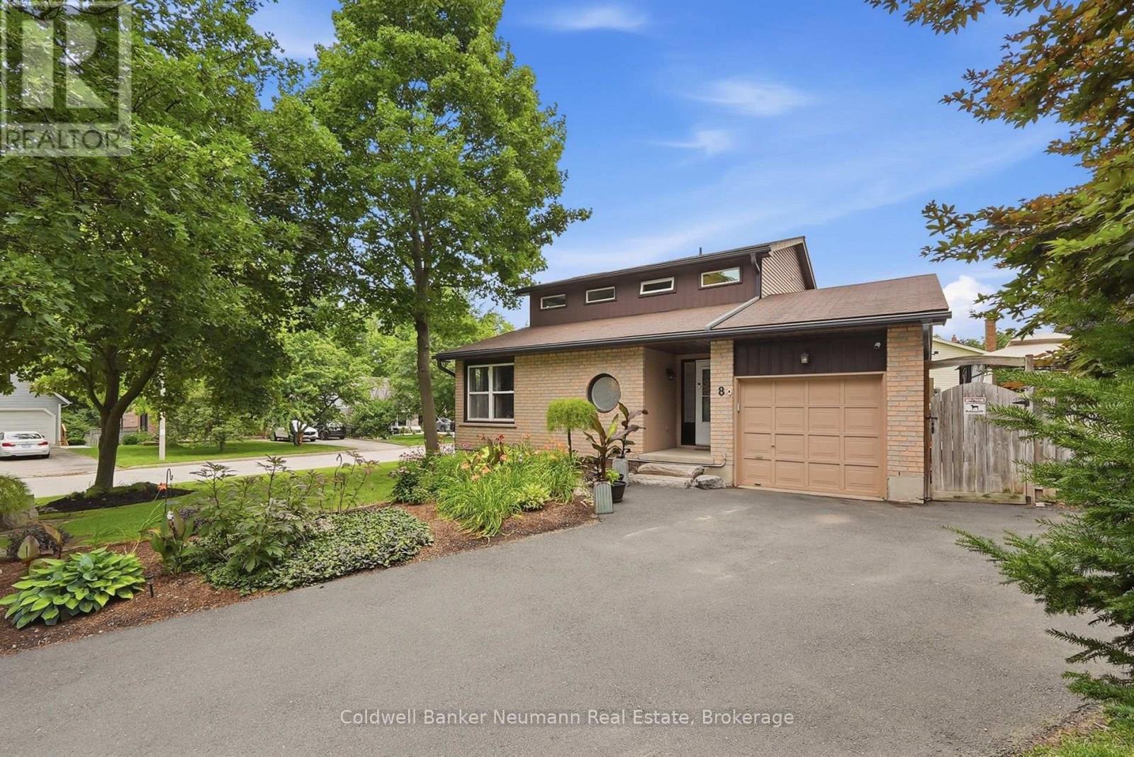 8 Pickwick Place, Guelph (Willow West/sugarbush/west Acres), Ontario  N1H 7V8 - Photo 3 - X13740096