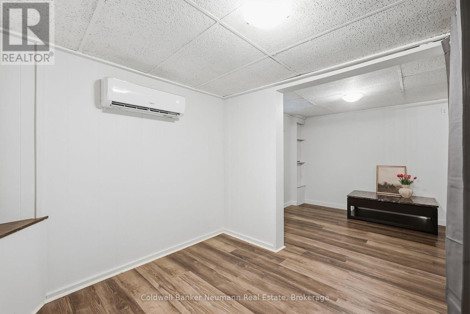 8 Pickwick Place, Guelph (Willow West/sugarbush/west Acres), Ontario  N1H 7V8 - Photo 32 - X13740096