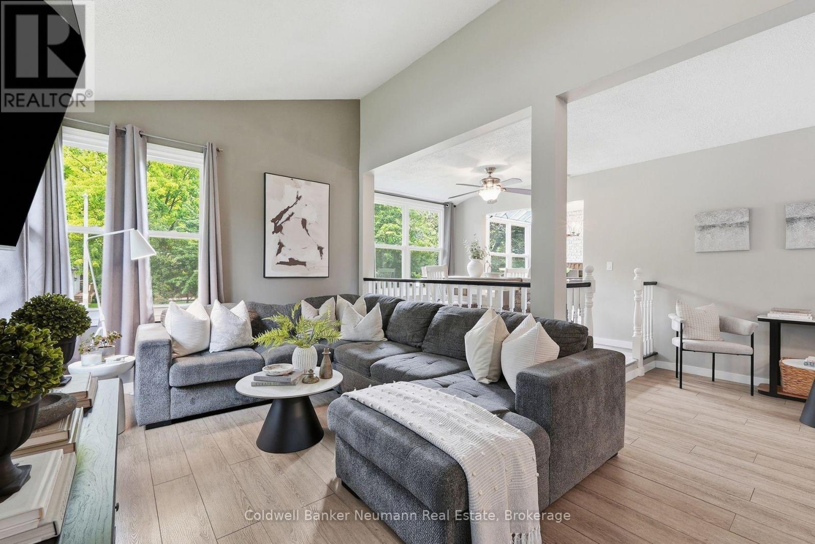 8 Pickwick Place, Guelph (Willow West/sugarbush/west Acres), Ontario  N1H 7V8 - Photo 4 - X13740096