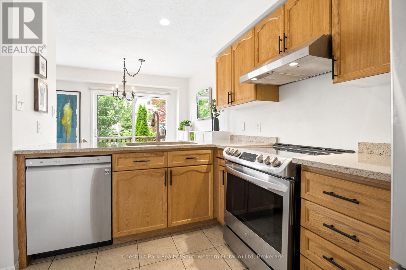 14 Sandcreek Lane, Guelph (Grange Road), Ontario  N1E 7K9 - Photo 16 - X13740296