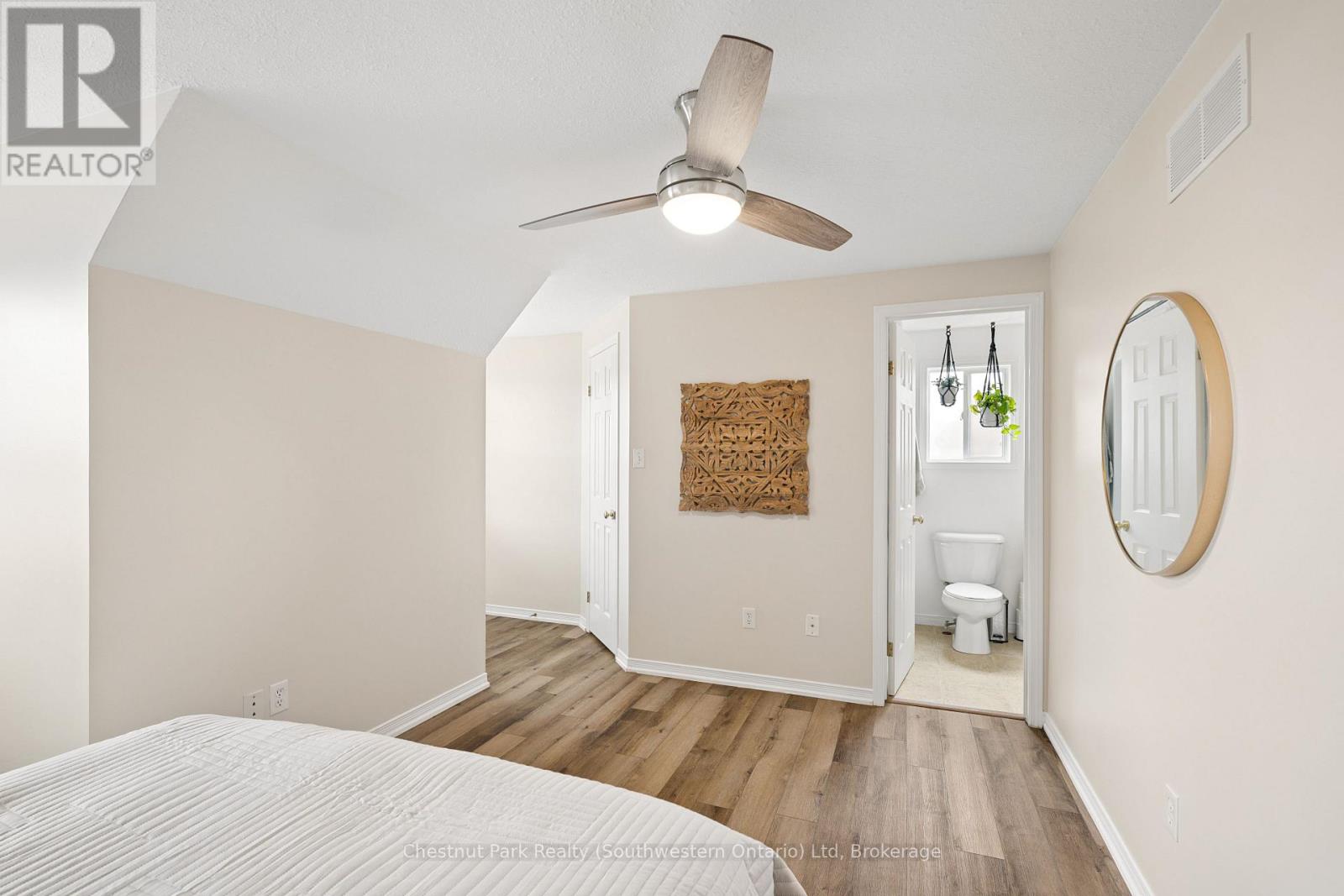 14 Sandcreek Lane, Guelph (Grange Road), Ontario  N1E 7K9 - Photo 19 - X13740296