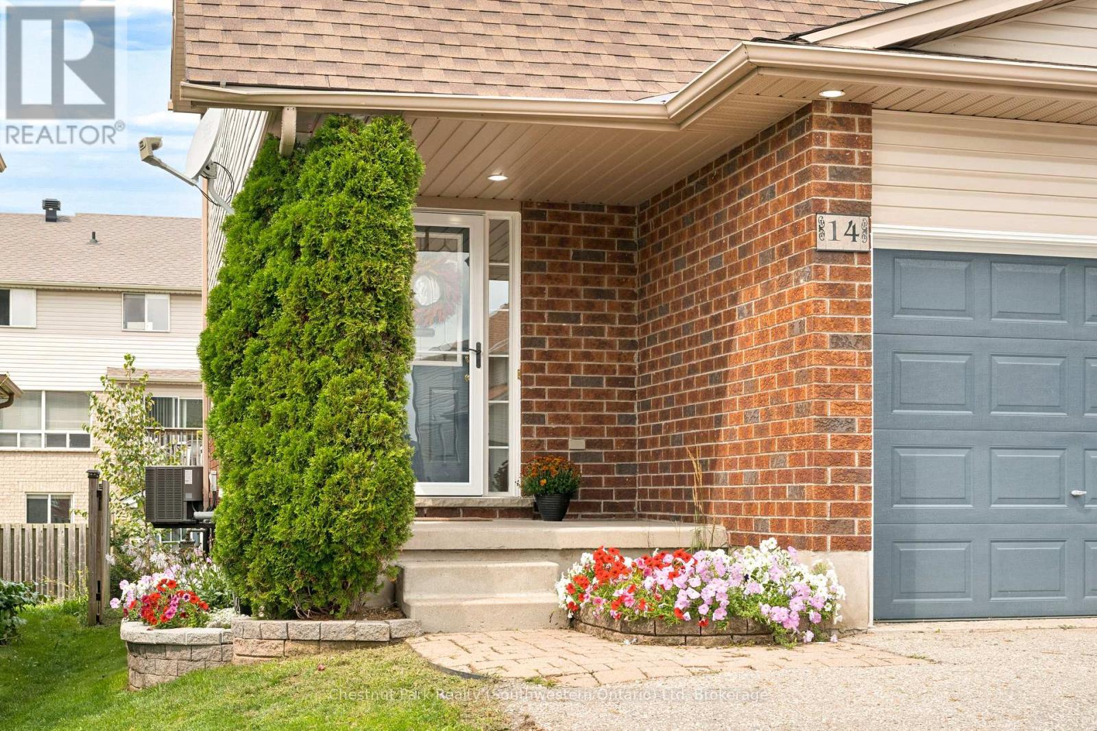 14 Sandcreek Lane, Guelph (Grange Road), Ontario  N1E 7K9 - Photo 3 - X13740296