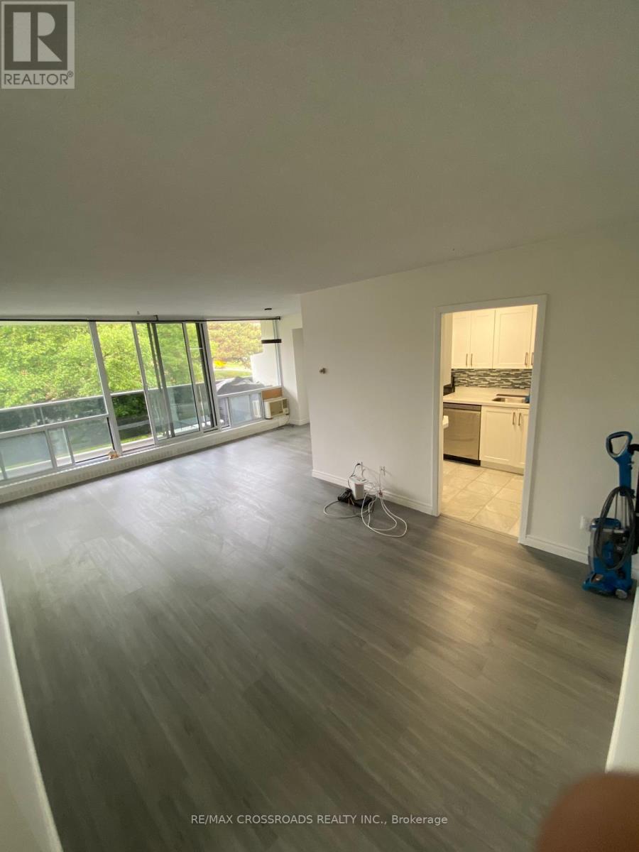 203 - 40 Sunrise Avenue, Toronto, Ontario  M4A 2R4 - Photo 2 - C13740070