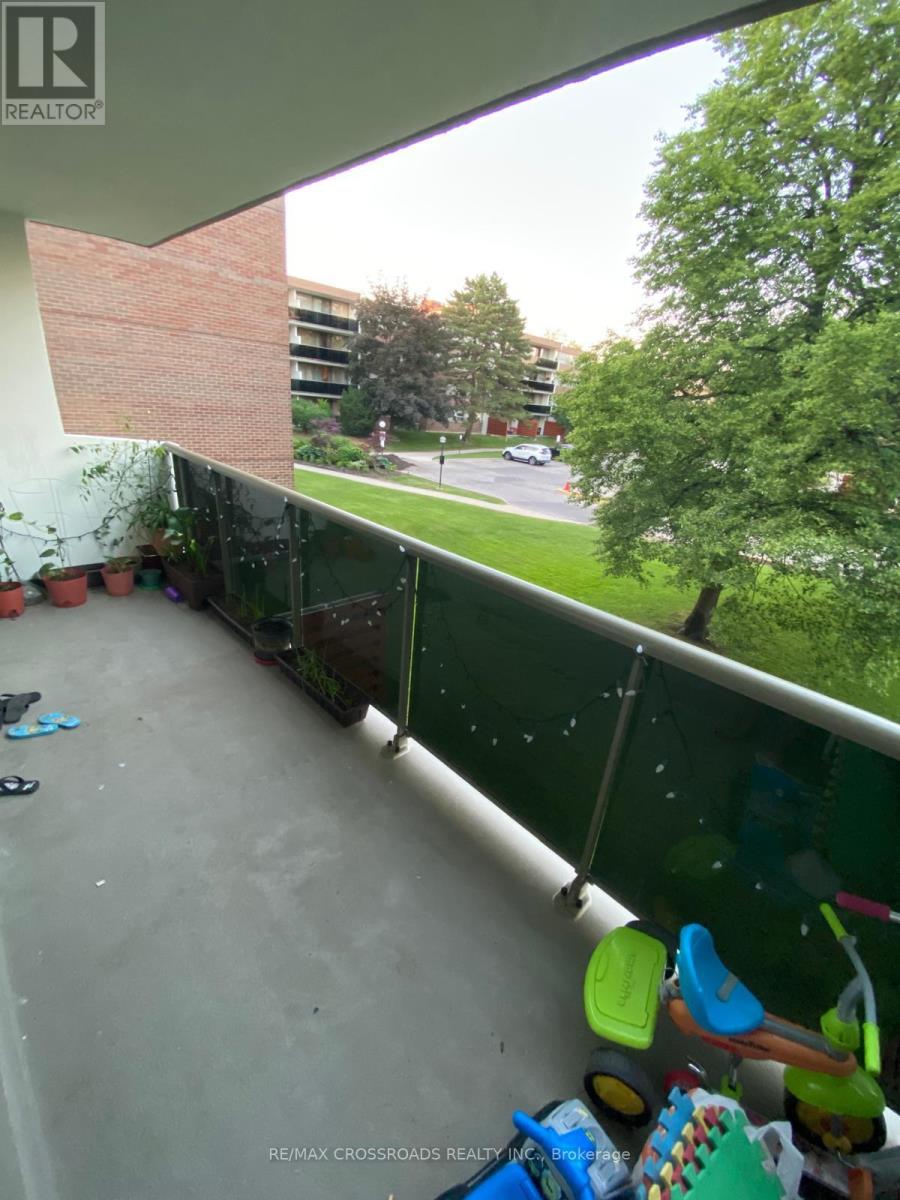 203 - 40 Sunrise Avenue, Toronto, Ontario  M4A 2R4 - Photo 6 - C13740070