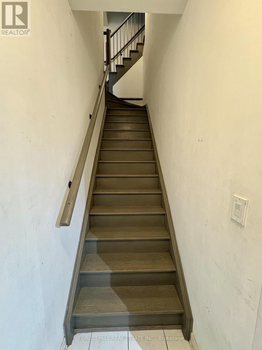 7 - 14 Marquette Avenue, Toronto, Ontario  M6A 0E1 - Photo 2 - C13740088
