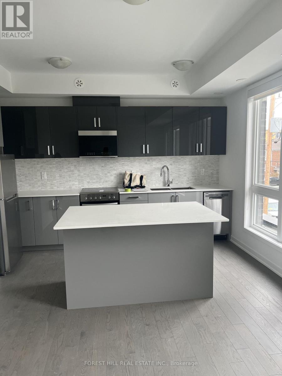 7 - 14 Marquette Avenue, Toronto, Ontario  M6A 0E1 - Photo 3 - C13740088