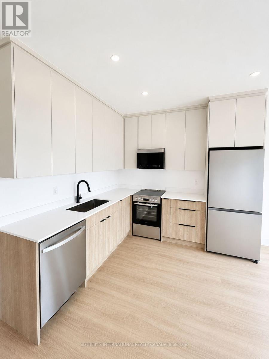1 - 207 Connaught Avenue, Toronto, Ontario M2M 1H6 - Photo 3 - C13740092