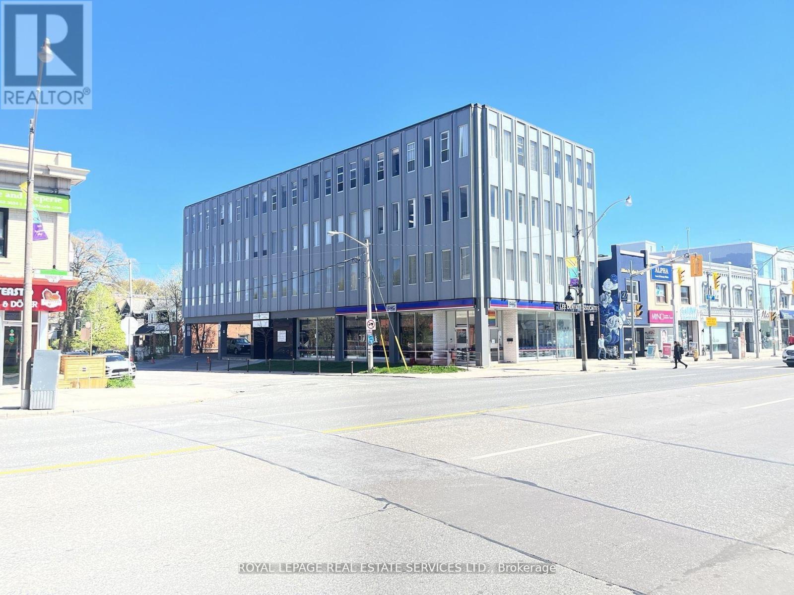 305 - 3335 YONGE STREET, Toronto, Ontario