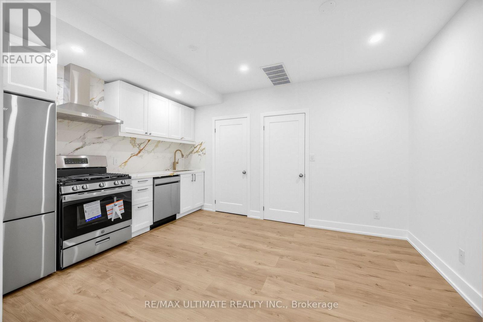 202 - 229 Spadina Avenue, Toronto, Ontario  M5T 2E2 - Photo 4 - C13740222