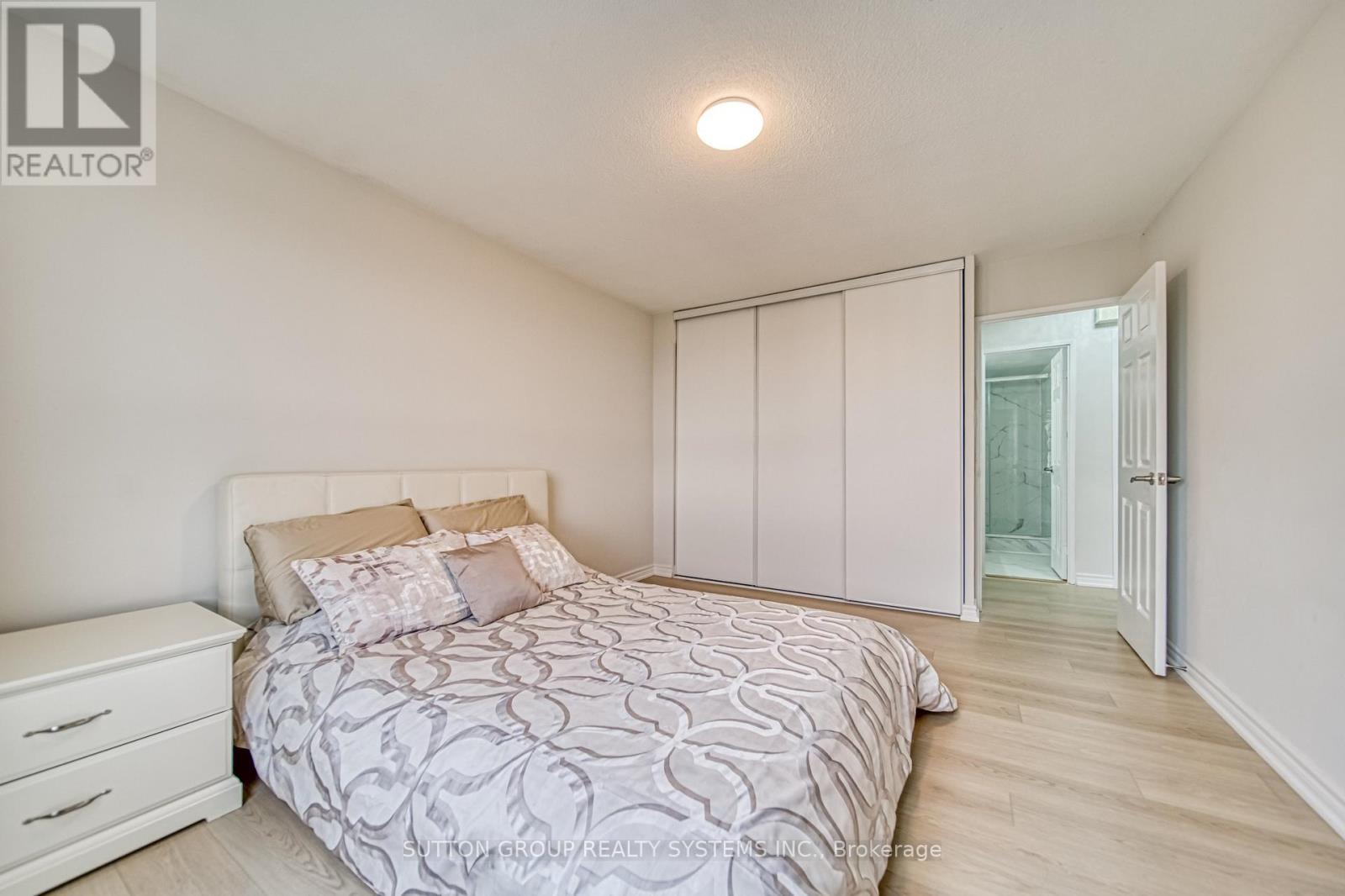 1811 - 260 Seneca Hill Drive, Toronto, Ontario  M2J 4S6 - Photo 22 - C13740256