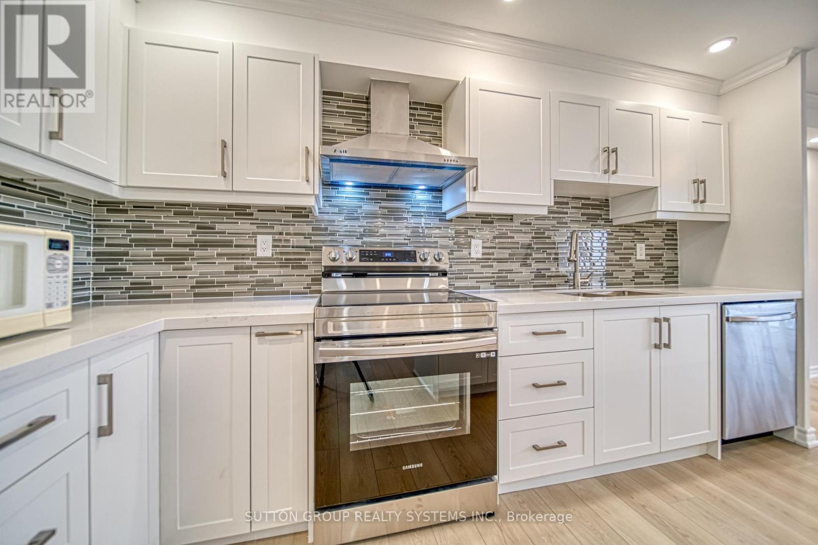 1811 - 260 Seneca Hill Drive, Toronto, Ontario  M2J 4S6 - Photo 8 - C13740256