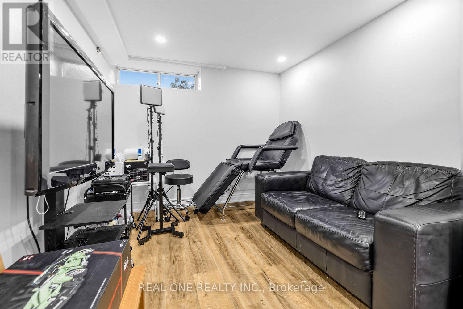 112 Oxford Street, Toronto, Ontario  M5T 1P3 - Photo 25 - C13740272