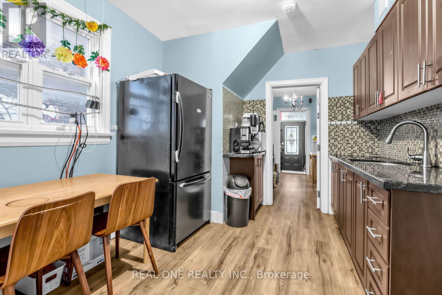 112 Oxford Street, Toronto, Ontario  M5T 1P3 - Photo 8 - C13740272