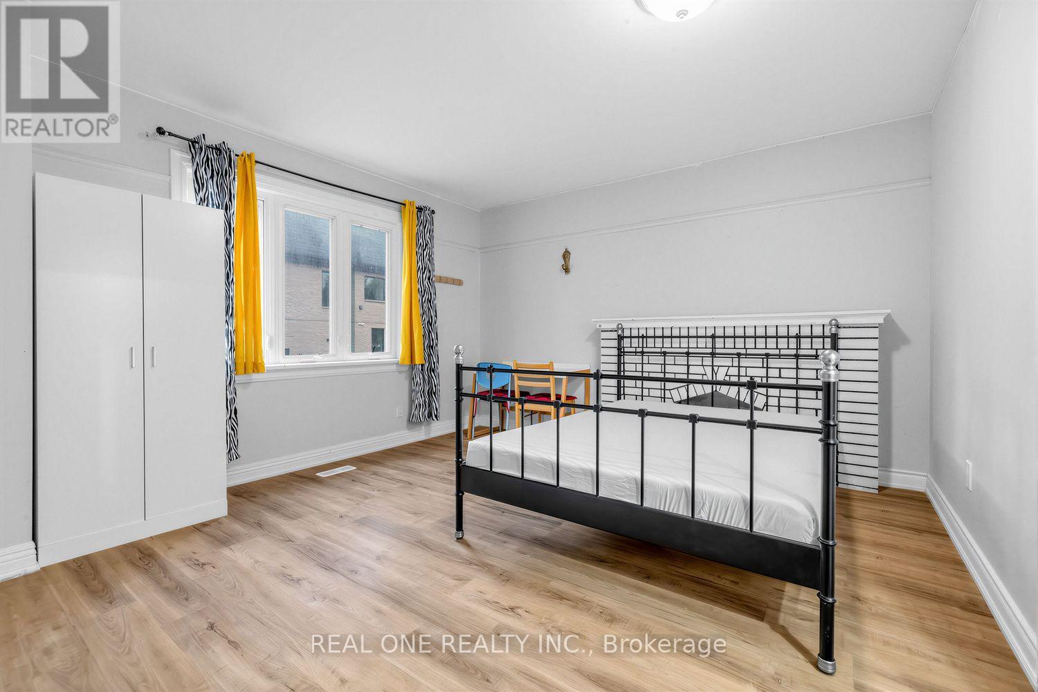 112 Oxford Street, Toronto, Ontario  M5T 1P3 - Photo 9 - C13740272