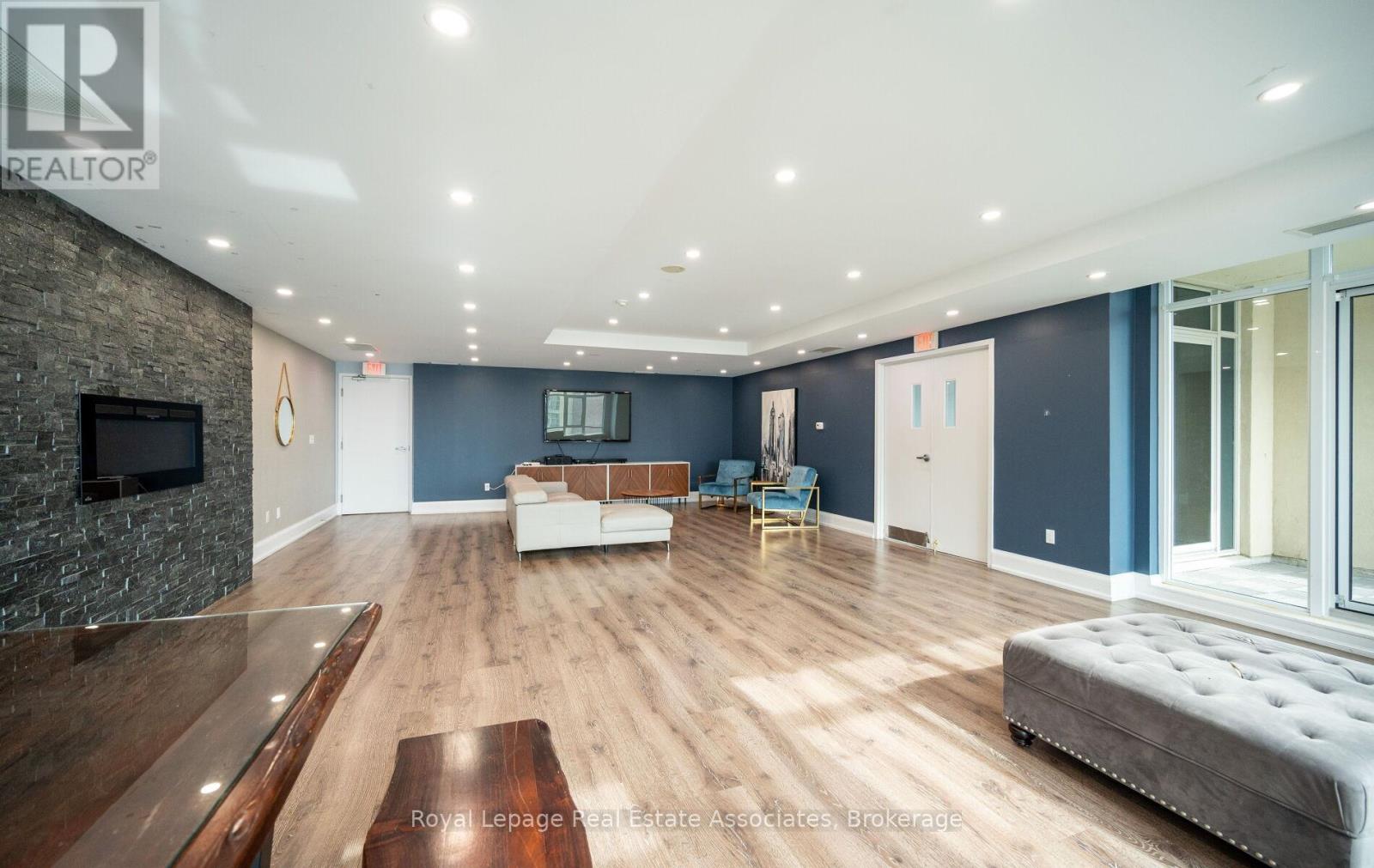 908 - 21 Grand Magazine Street, Toronto, Ontario  M5V 1B5 - Photo 37 - C13740312