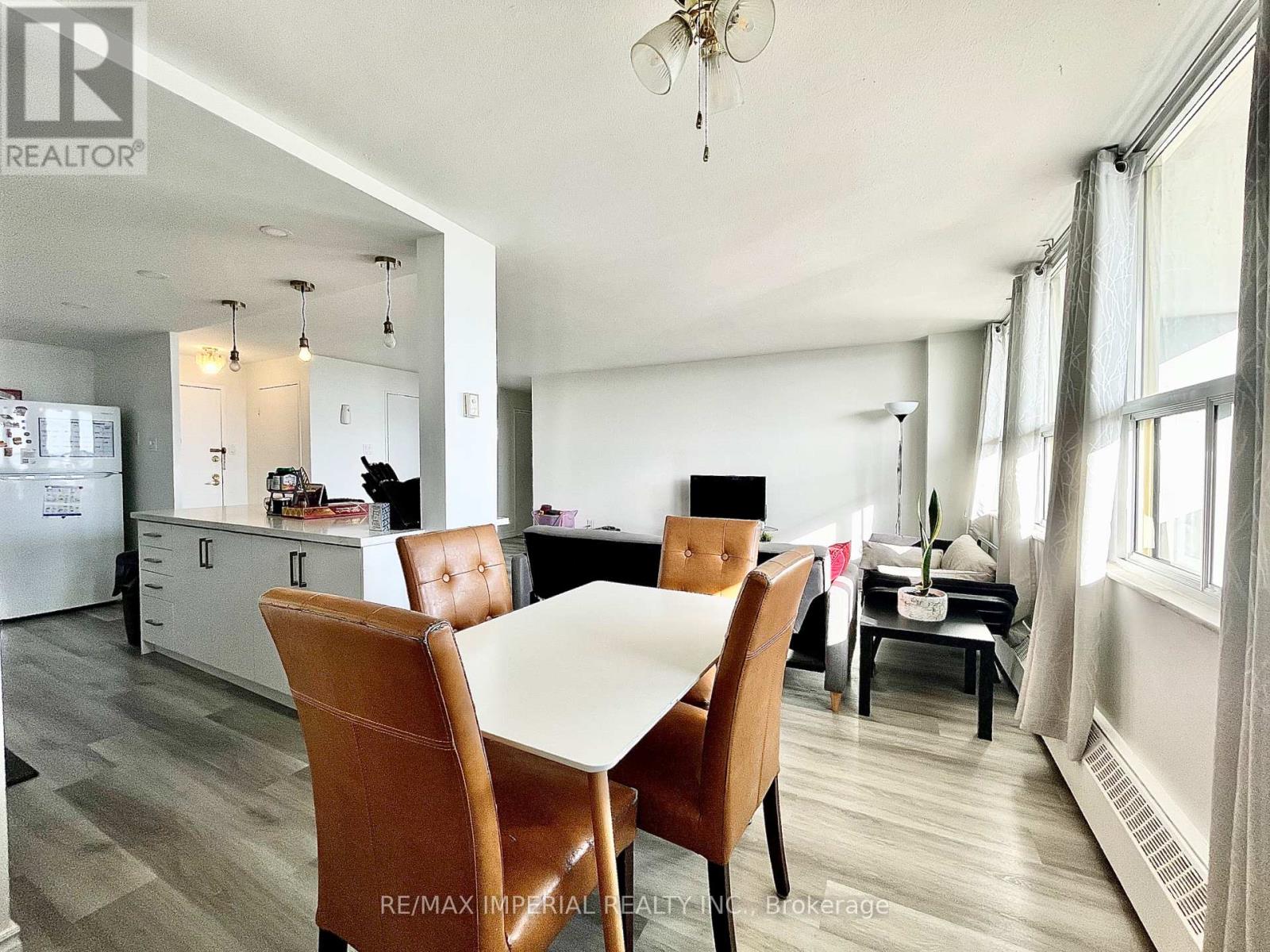 1807 - 270 Palmdale Drive, Toronto, Ontario  M1T 3N8 - Photo 9 - E13740340