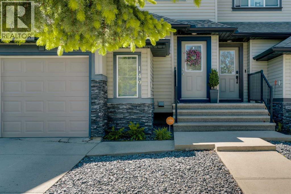 149 Luxstone Way SW, Airdrie, Alberta  T4B 0H3 - Photo 4 - A2342268