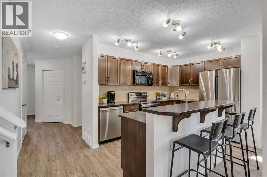 149 Luxstone Way SW, Airdrie, Alberta  T4B 0H3 - Photo 5 - A2342268