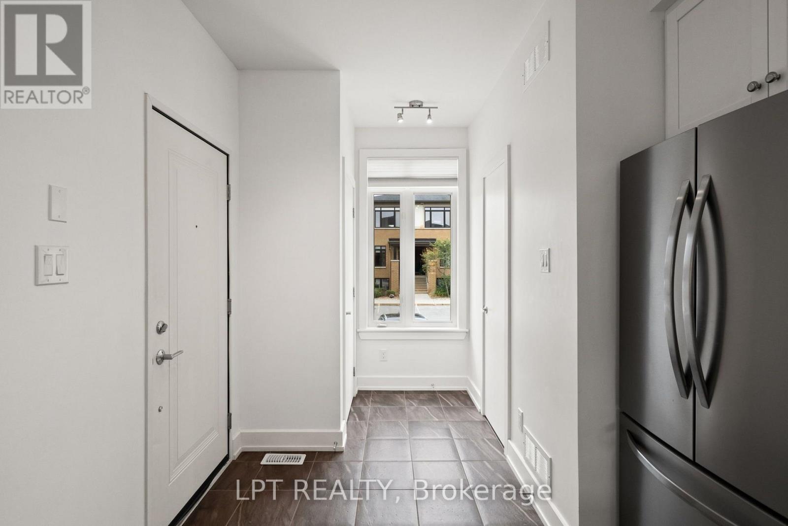 21 Bergeron Private, Ottawa, Ontario  K1C 0C2 - Photo 10 - X13740180