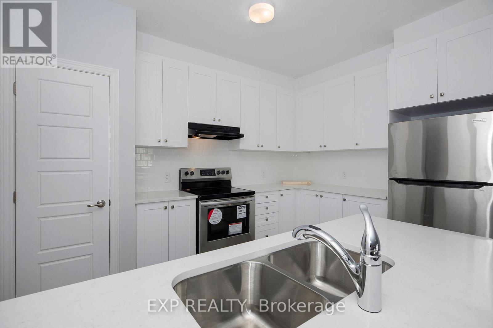 96 Ballinora Way, Ottawa, Ontario  K2S 0V5 - Photo 5 - X13740238