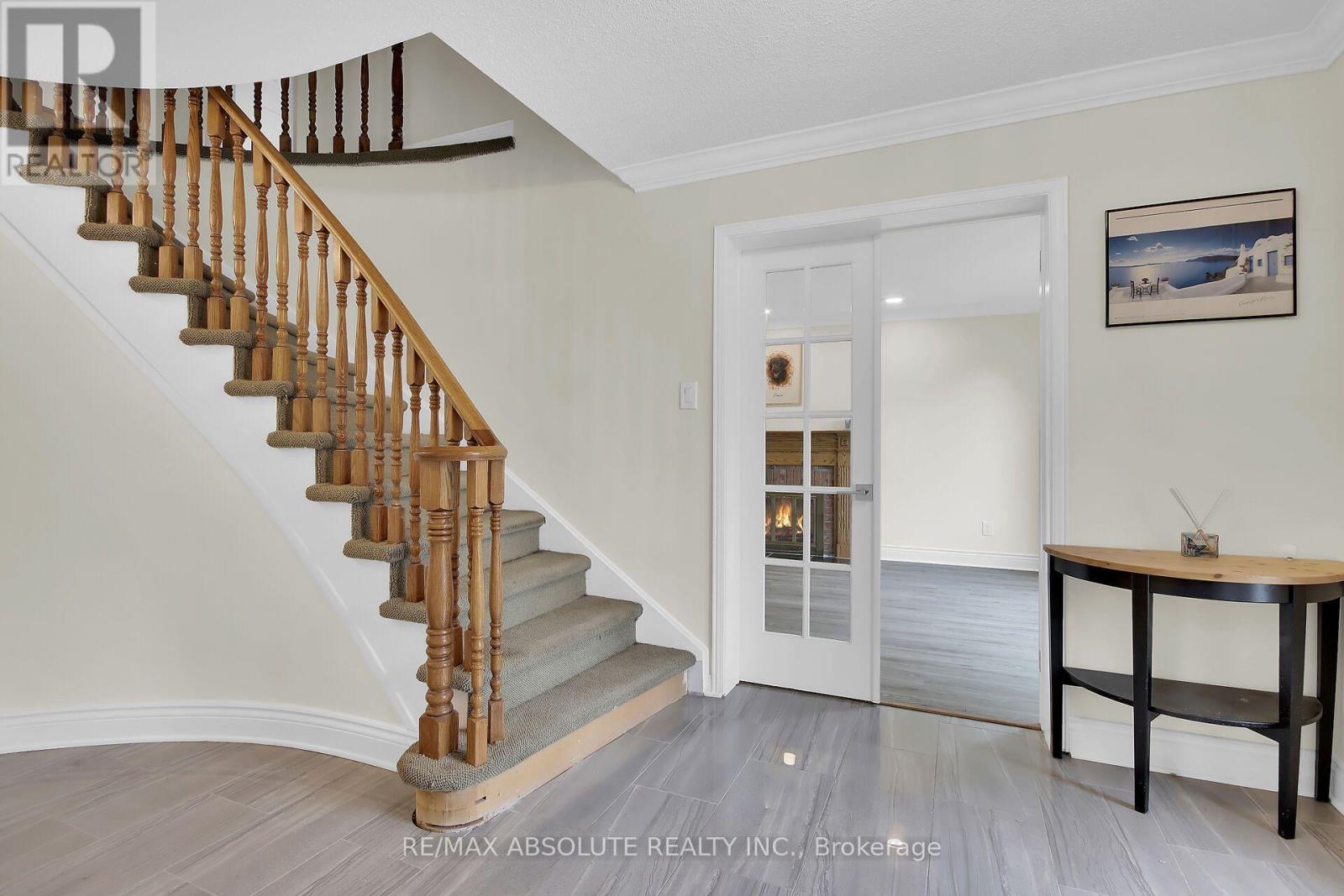 11 Cobb Court, Ottawa, Ontario  K2J 2K2 - Photo 4 - X13740260