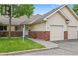 18 DAPHNE CRESCENT, Ottawa, Ontario