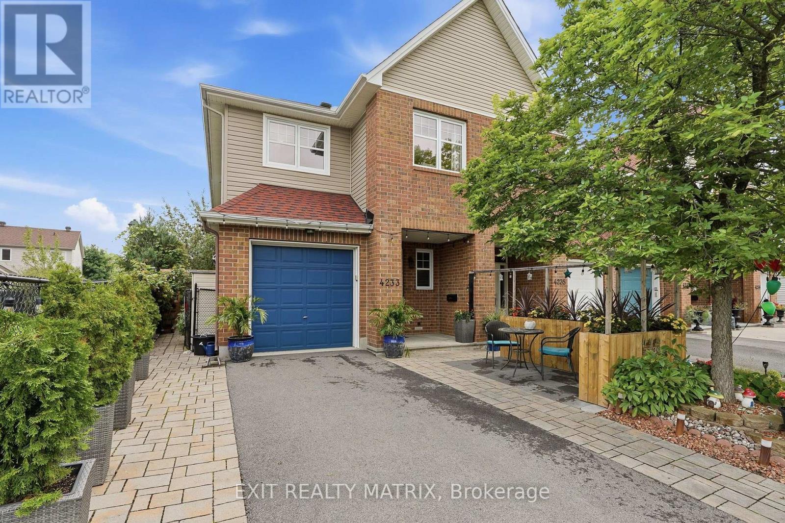 4233 Kelly Farm Drive, Ottawa, Ontario  K1T 0A5 - Photo 2 - X13740346