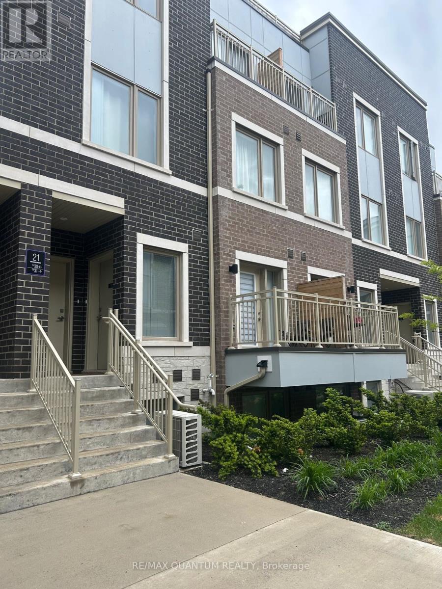 32 - 21 HONEYCRISP CRESCENT, Vaughan, Ontario